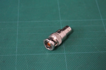 5090Triax(m) 2Lug -  BNC adaptor