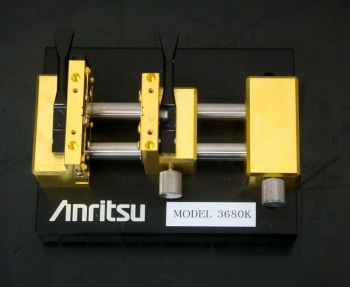 3680K40GHz Universal Test Fixture