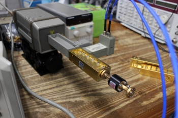 CPVA20WR15 20dB 75GHz Directional coupler
