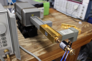 CPVA20WR15 20dB 75GHz Directional coupler