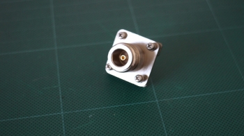 556S N(f) panel Connector