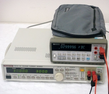 R614560V 1A Voltage/Current Source