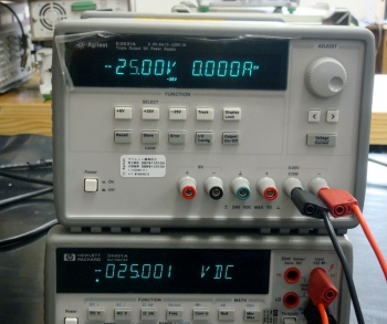 E3631ATriple Output +-25V 6V Power Supply