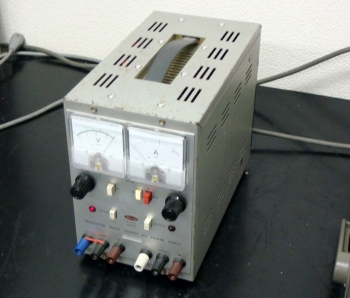 6806+-18V  6V 3A Triple outputDC Power Supply