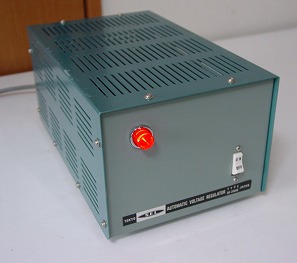 SR-200AE 220V->100V 200VA AC Automatic Voltage Regulator