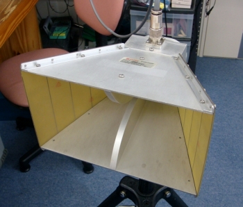 31151GHz-18GHz Double-Ridged Waveguide Horn