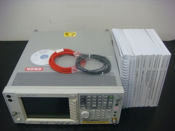 E4445A 1DS/B7J/111/1153Hz-13.2GHz PSA Spectrum Analyzer