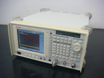 R3267/748GHz Spectrum Analyzer with Tracking Generator