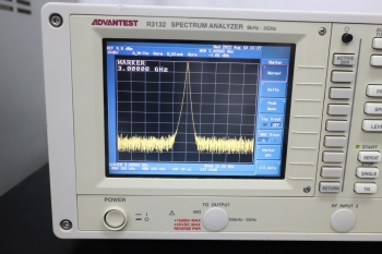R31329KHz-3GHz Spectrum Analyzer