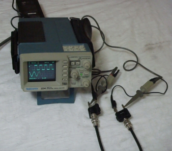 224DC-60MHz Handheld Digitizing Oscilloscope